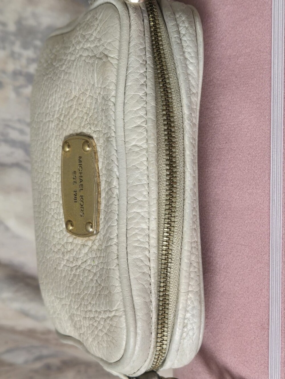 Mini Michael Kors Off White Pebbled Leather Crossbody Bag - Picture 4 of 13